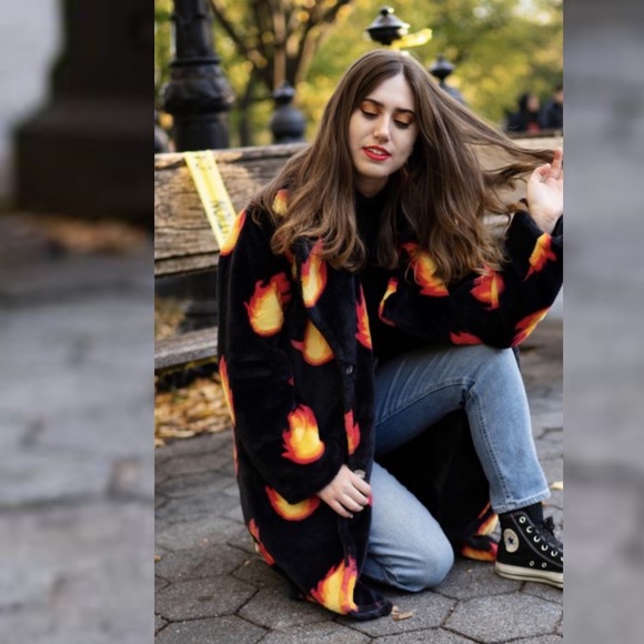 Daisy Street Plus coat in flame print faux fur - Picture 2 of 8